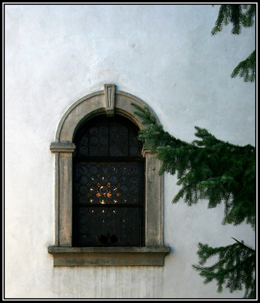 Tajemné okno kostela
