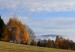 Černá Hora a podzimní stromy 